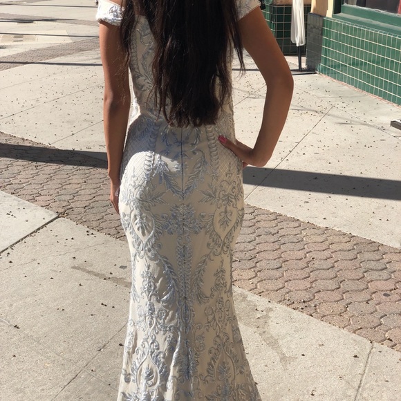 Dress - Picture 4 of 8